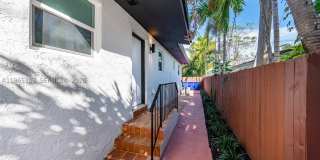 3321 NW 19th Ter Gallery 1