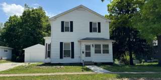 Newly Remodeled 4 Bed House Available Now! Gallery 1