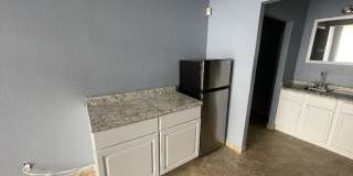 Centrally located condo studio in Orlando! - next to Florida Mall - all utilities included! Gallery 7