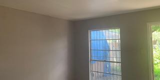 Cute 2/1 townhome with extra storage and covered parking Gallery 3