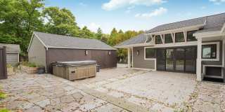 828 Kingston Road Gallery 29