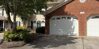 3 bed 2.5 bath Townhome Gallery 1