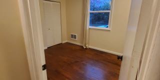 Apartment Availabile, near Children's Hospital and University of Washington Gallery 7