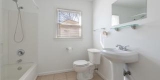 342 Mathews Avenue NE Gallery 23