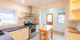 1208 East Barclay Court Gallery 10