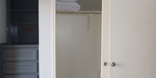 Wesdgewood West Campus - 1BD / !BA - 10 Ft Ceilings - Nodern Appliances - Gated - W/D -  $1200 Gallery 16