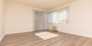 Highland Creek Apartment Homes Gallery 12