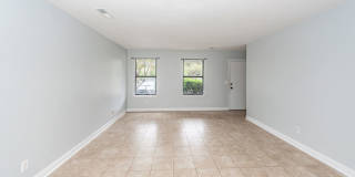 2 Bedroom, 1.5 Bathroom Townhome in Island Bluff - James Island Gallery 9