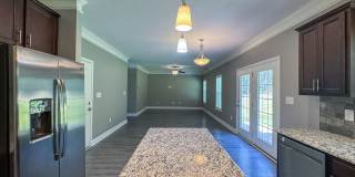 Beautiful 4 Bed 2.5 Bath Home in North Fayetteville Gallery 10