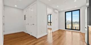 948 New York Avenue Gallery 1