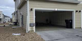 3 Bedroom town home  in Aurora Gallery 12