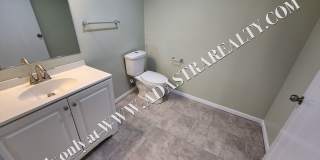 Nice Updated 2 Bed 1.5 Bath Duplex in Basehor-Available NOW!! Gallery 23