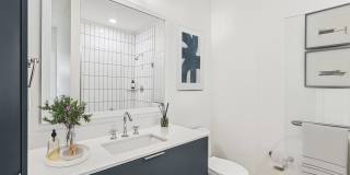 Vera at Savona Mill Gallery 4