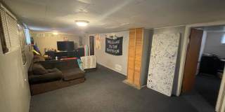 4 Bedroom - PRE-LEASING FOR JUNE Gallery 12