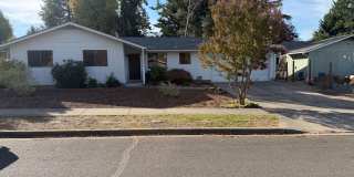 Nice East Medford Neighborhood! Gallery 1