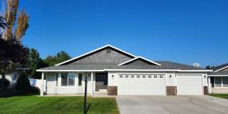 Spacious 3 bedroom/2 bath on Cul-de-Sac, 3 Car Garage! Gallery 1