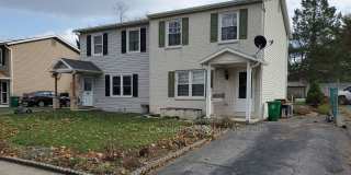 3bd 1.5ba pet friendly, central A/C, fenced yard, off-street parking, basement with provided laundry, near Carlisle Barracks Gallery 1