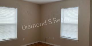 3 Bedrooms / 1 Bath!  Cute and Charming Home Available Early May! Gallery 11