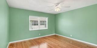 1047 Small Court Gallery 11