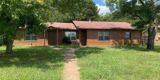 2 bed 1 bath duplex in Bogart! Gallery 1