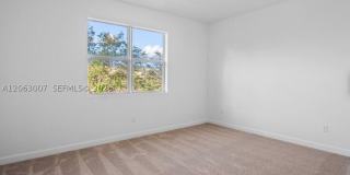 223 SE Woodbark St Gallery 10