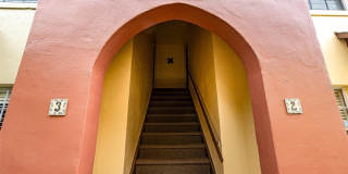 1515 CATHERINE STREET Gallery 16