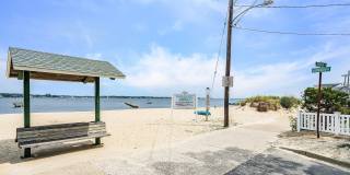 616 Newport Avenue Gallery 35