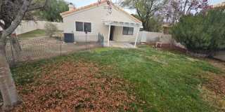 Spacious Single-Story Home w/ Vaulted Ceilings & Private Yard Gallery 14