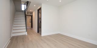 2541 Turner St Gallery 17