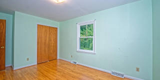 106 Tampa Avenue Gallery 18