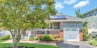 2327 Cleveland Street Gallery 1