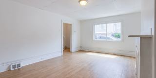 Available JULY 2026 - Renovated 3 Bedroom Home w/ Parking in Mt. Washington! Gallery 5