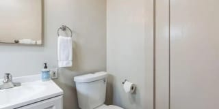 2147 Guizot Gallery 15