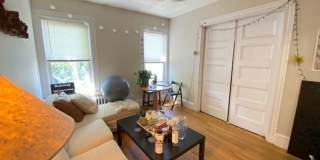 Large 4 bed in Mission Hill Gallery 1