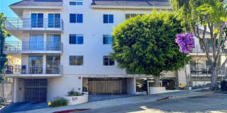 1129 Larrabee St Gallery 1