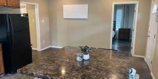 323 French Ave – Fully Furnished 5 Bed / 4 Bath Near Baylor Gallery 24
