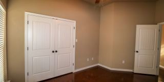 Available Now: 4 bedroom house Gallery 22