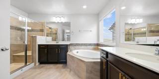 Spacious 3BR House in Castle Rock Gallery 11