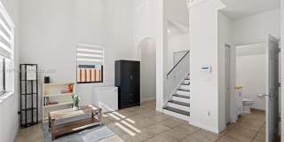 2380 NE 1st St Gallery 7