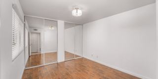 5520 Owensmouth Gallery 11