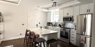 526 W CORNELIA Avenue Gallery 4