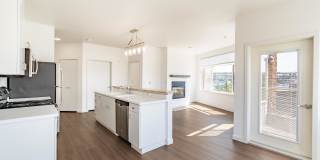 Pacific Pointe Apartments Gallery 40