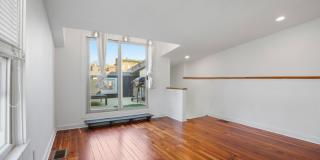 Vibrant One Bedroom Apartment in Over the Rhine Gallery 21