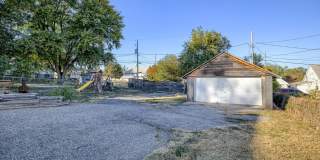 Charming 2 Bedroom Just Minutes from the Old Market!! Gallery 23