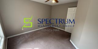 2 Bedroom 1.5 Bath duplex with basement garage. Gallery 28