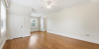 Gorgeous Home in Downtown Lillington! Gallery 32