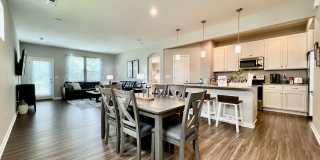 Fully Furnished Luxury Corporate Rental - Brand New Construciton Gallery 6