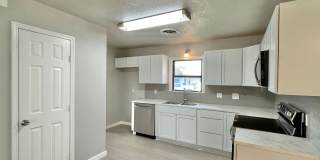 Price Drop!  Viewable Now!  Small Pets Accepted! Gallery 18