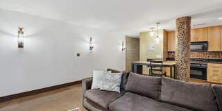 Modern Industrial Condo in the Heart of Downtown San Diego – Walk to Petco Park & Waterfront Gallery 17