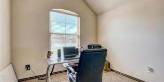 $500 Off First Month's Rent!!! St James Park Home in Norman - Community Pool!  Available in Now! Gallery 17